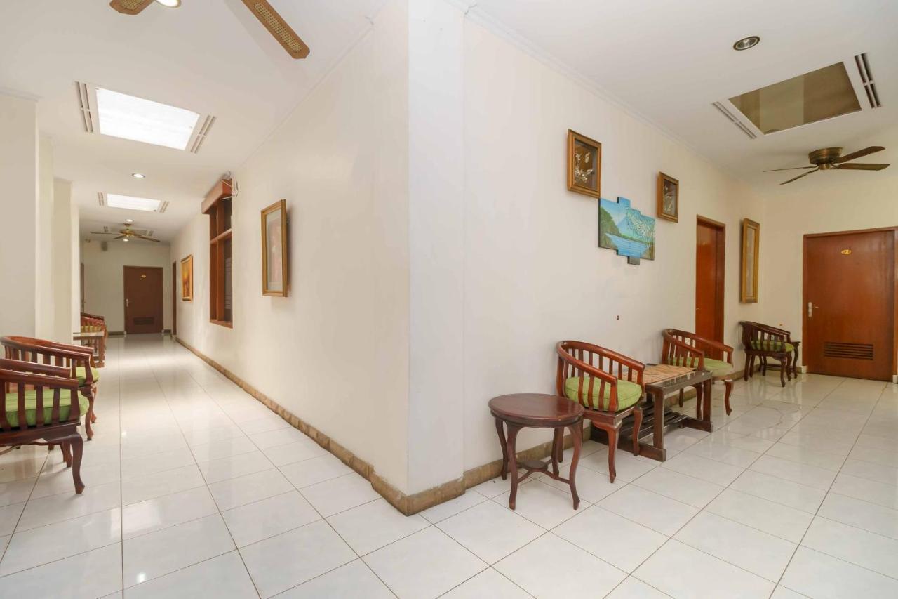 Reddoorz Plus Near Kemang Raya Jakarta Eksteriør bilde