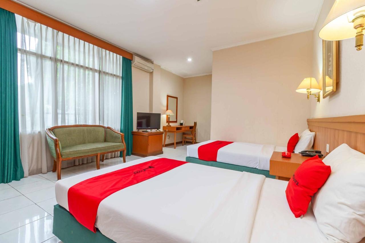 Reddoorz Plus Near Kemang Raya Jakarta Eksteriør bilde