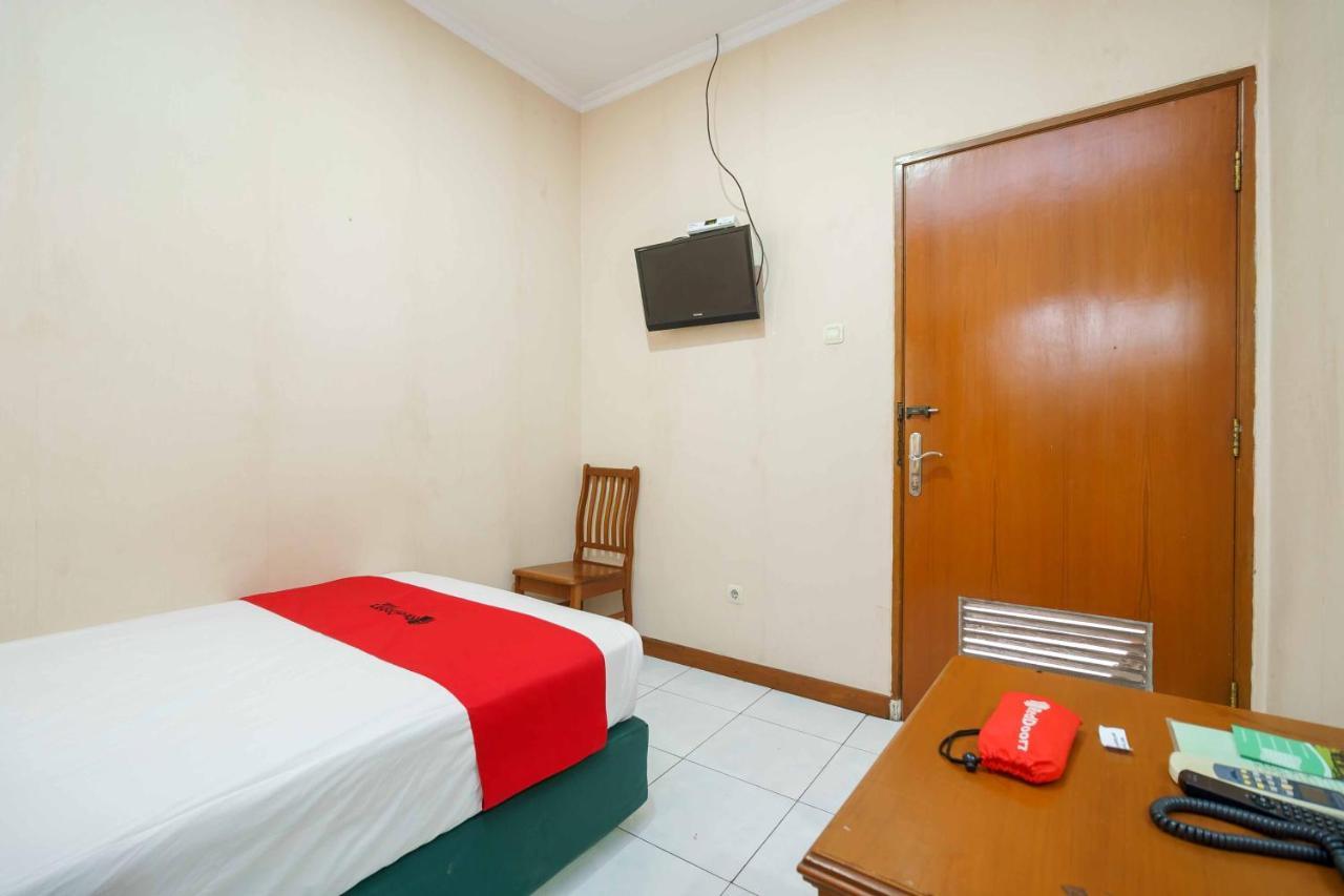 Reddoorz Plus Near Kemang Raya Jakarta Eksteriør bilde