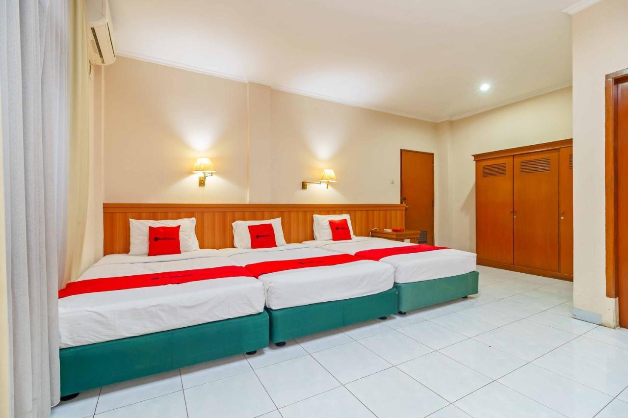 Reddoorz Plus Near Kemang Raya Jakarta Eksteriør bilde