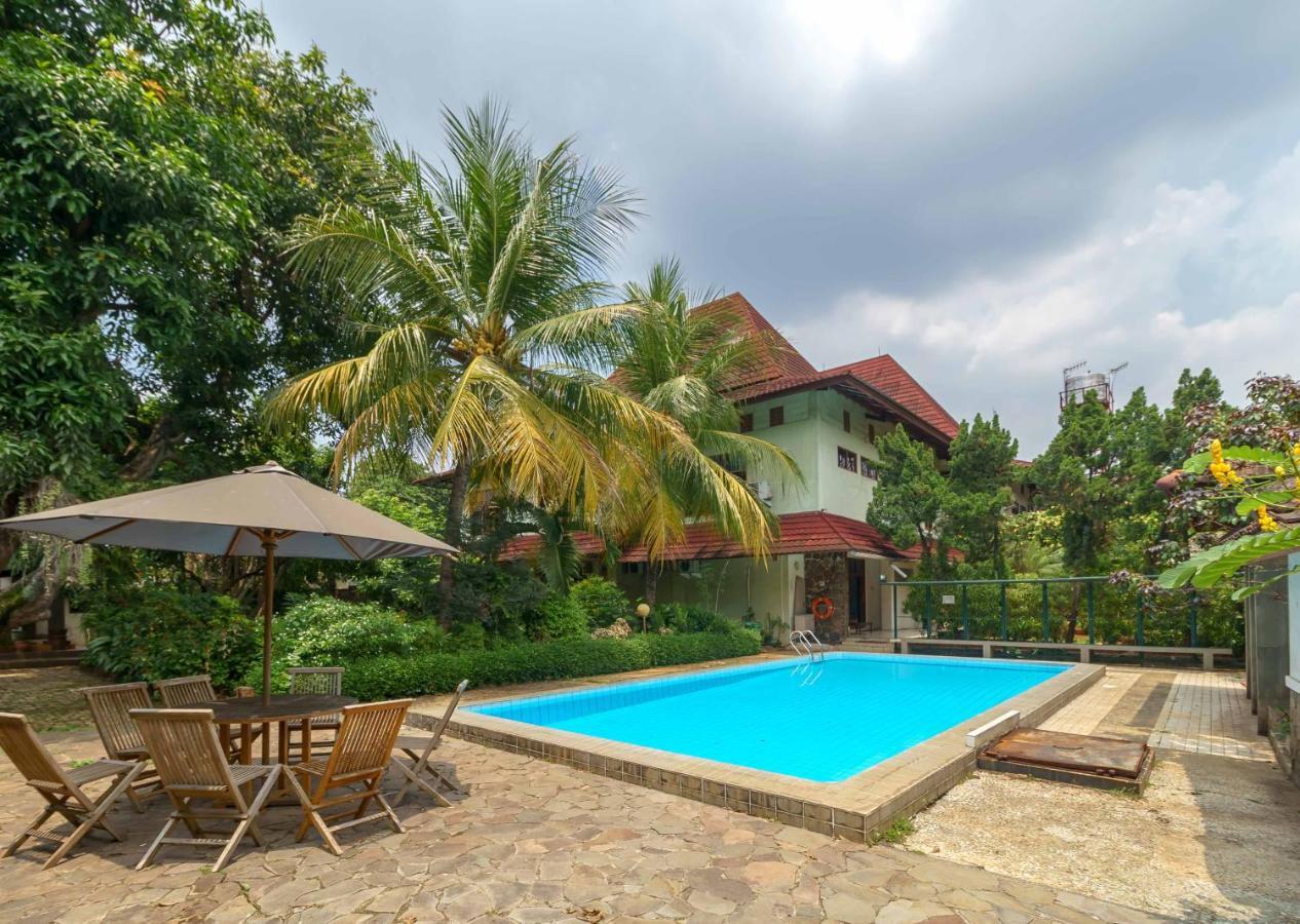 Reddoorz Plus Near Kemang Raya Jakarta Eksteriør bilde
