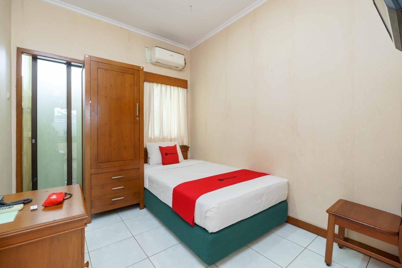 Reddoorz Plus Near Kemang Raya Jakarta Eksteriør bilde